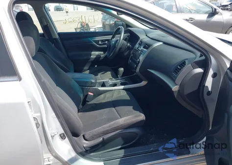 2015 Nissan Altima 2.5 S из США, поврежденный, VIN 1N4AL3AP2FC266982